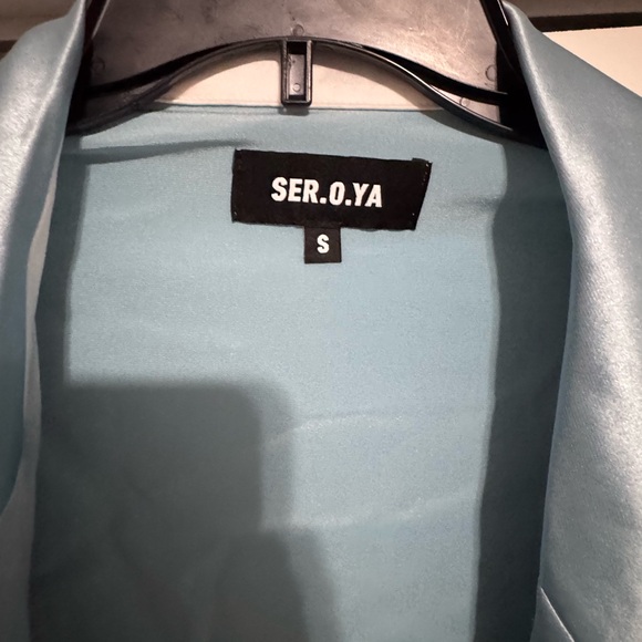SER.O.YA Light Blue Satin Blazer - Picture 2 of 3